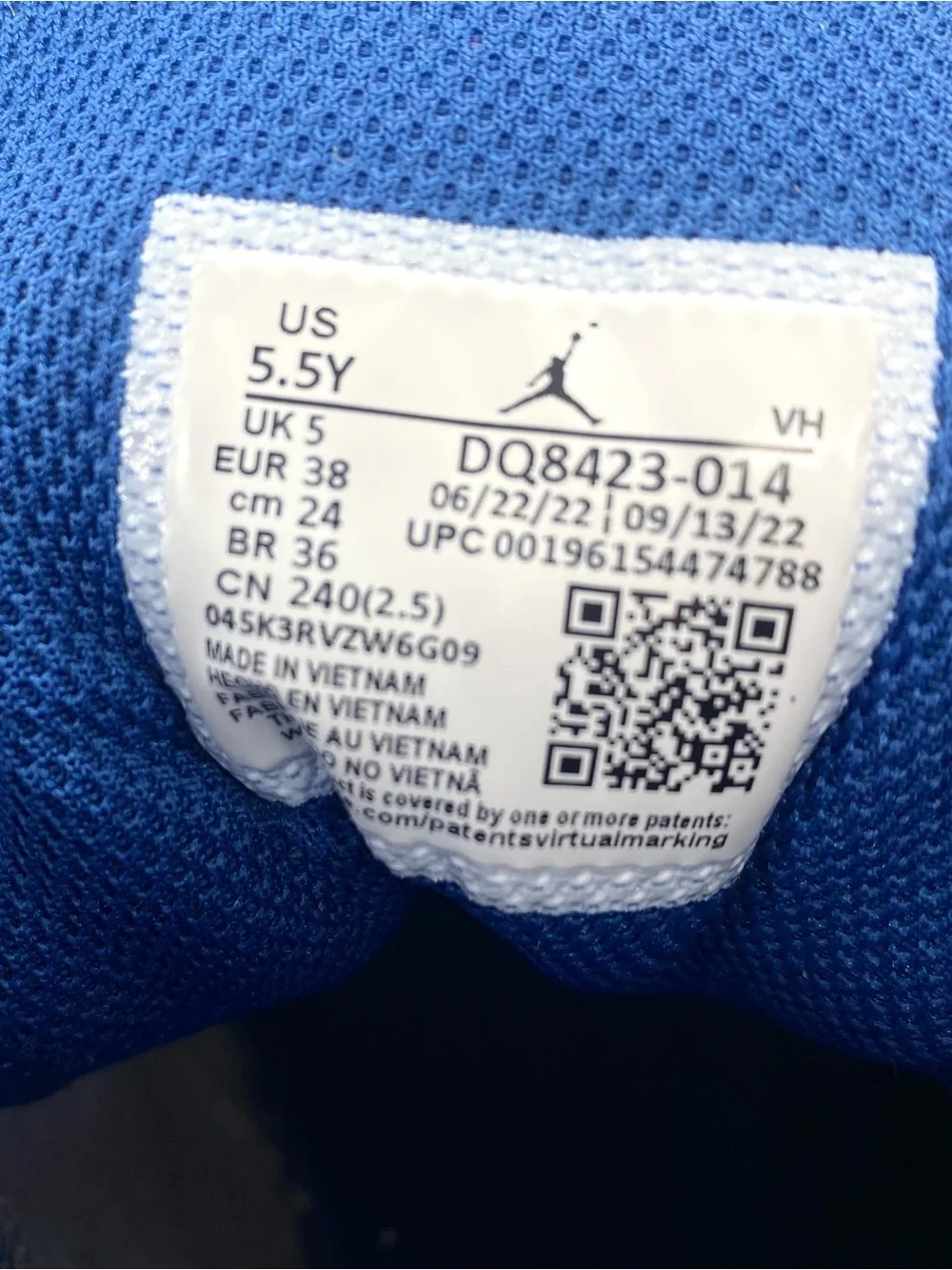 Nike Air Jordan 1 Mid Cement True Blue Boys Sneakers Size 5.5 Y
